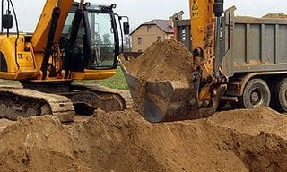 Выкопать яму экскаватором в Видном от 932 руб. - ИП Садыков В. Р.